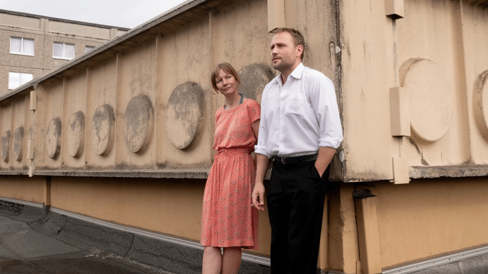 Sandra Hüller und Max Riemelt in "Zwei zu Eins"